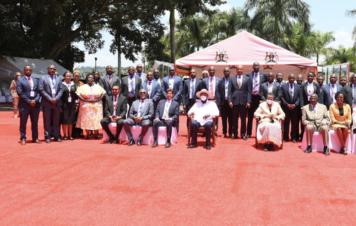 H.E President Yoweri Kaguta Museveni (4th Left)and the 1st lady Mama Janet Kataha Museveni(5th left) posed for a group photo with the delegates at the Uganda Development Summit held on 1st to 2nd Sept at Speke Resor