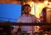The Singleton dims the lights on October in grand style at Vintage & Nu beats Druncheon
