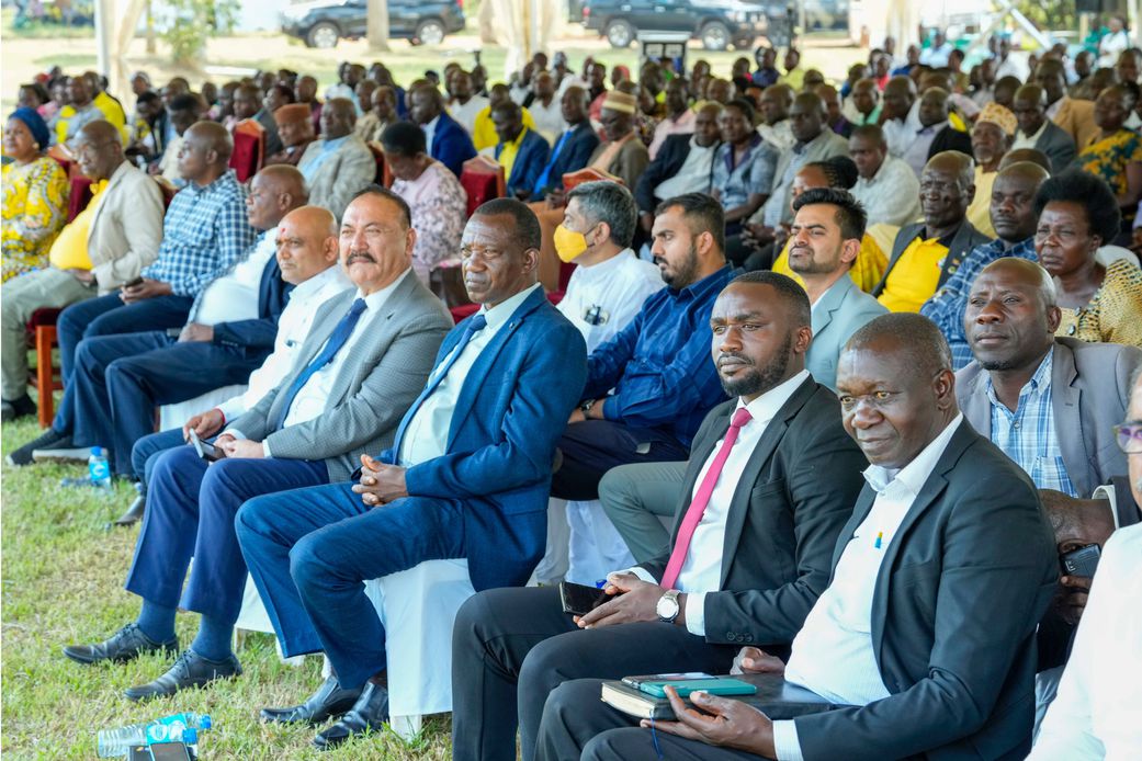 President Yoweri Museveni met with Mayuge sugar farmers