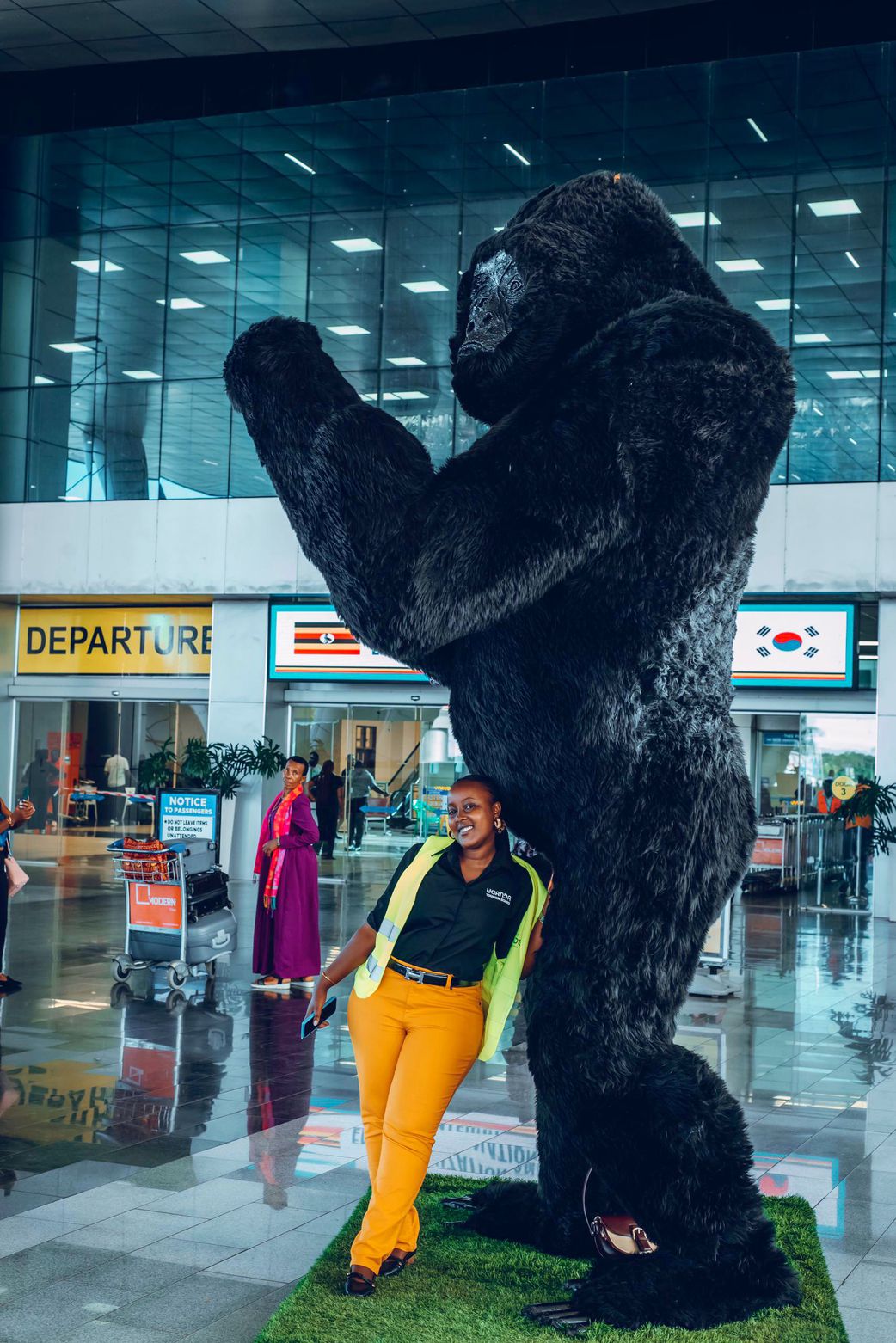 Ruhondeza sculpture at Entebbe Airport