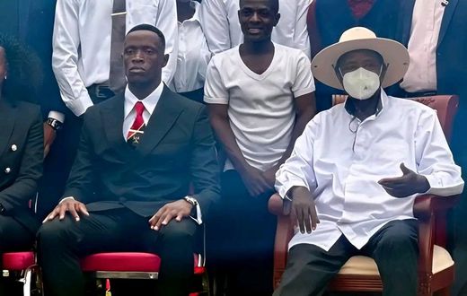 Makerere Guild President James Churchill Ssentamu is facing backlash for posing for a photo with President Yoweri Museveni
