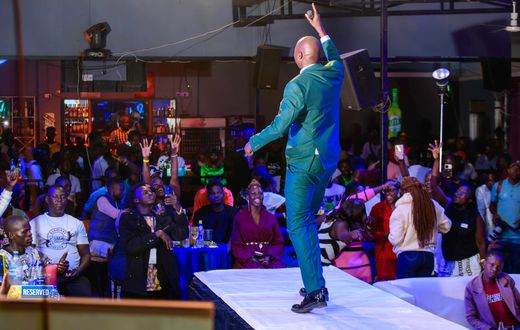 Kash kept the revellers on their grooves whole night