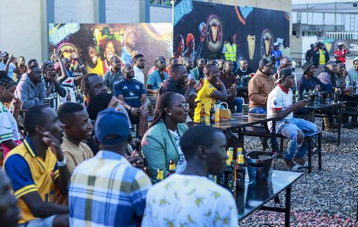 Throughout the event, fans shared unforgettable moments with friends and fellow supporters, all enjoying the action with chilled Guinness in hand.