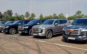 Government handed over a fleet of new vehicles to the nation's gazetted cultural leaders. 