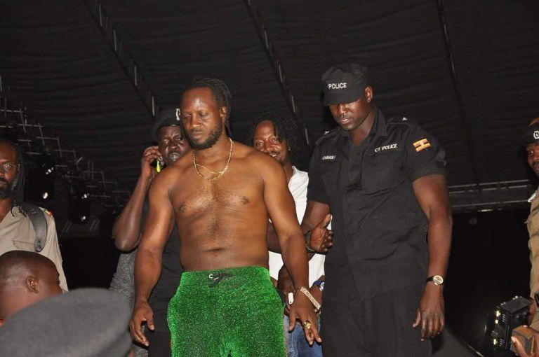 Bebe Cool's dad bod