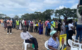 Ojara Mapenduzi was  trailing musician Bosmic Otim at several polling stations  in Gulu City