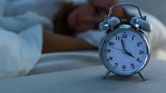 Struggling to fall asleep can be an incredibly frustrating experience.