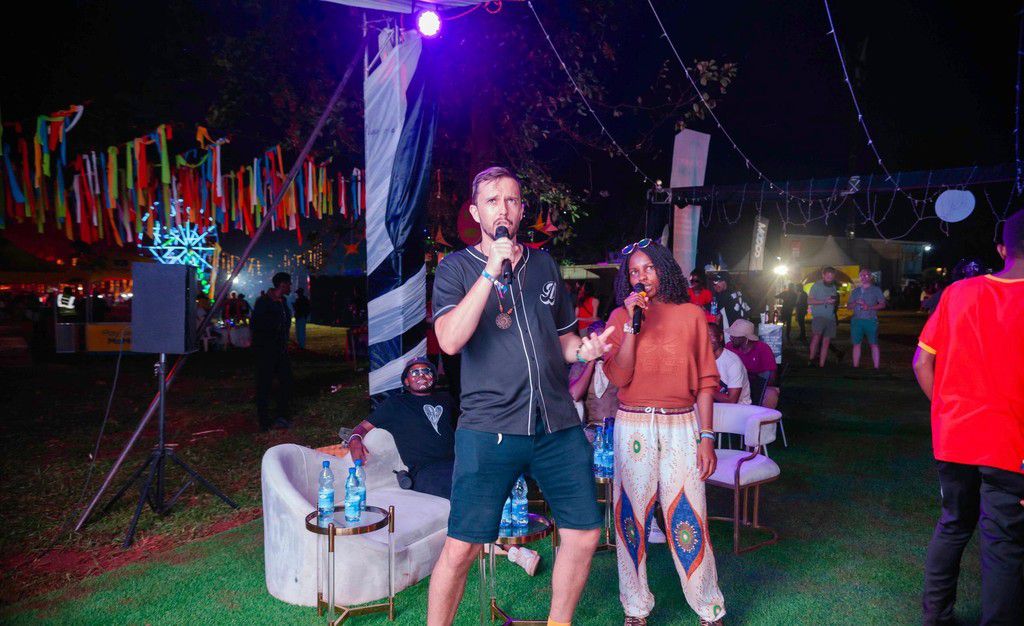 The session also featured a karaoke experience