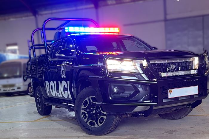 Uganda Police's Peugeot Landtrek pickup