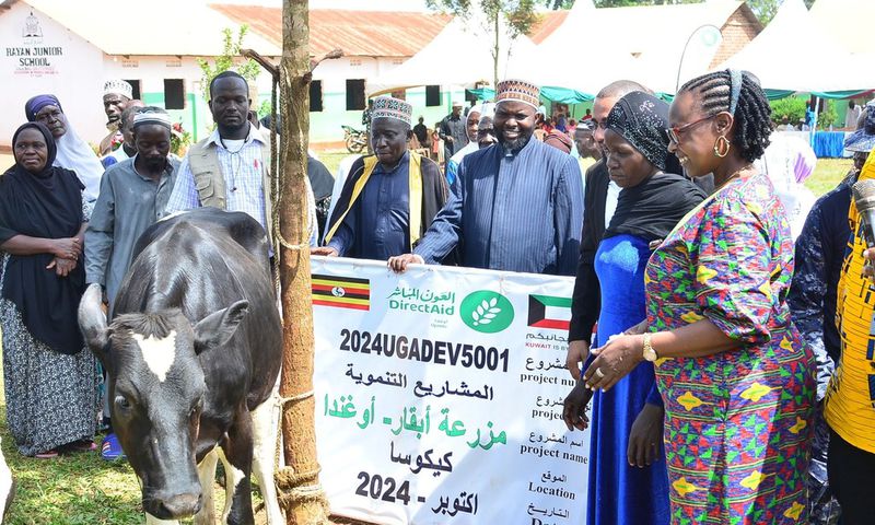 5 families recieved a cow each at the event