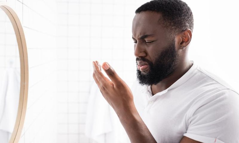How to politely tell someone they have bad breath [VistaCreate]