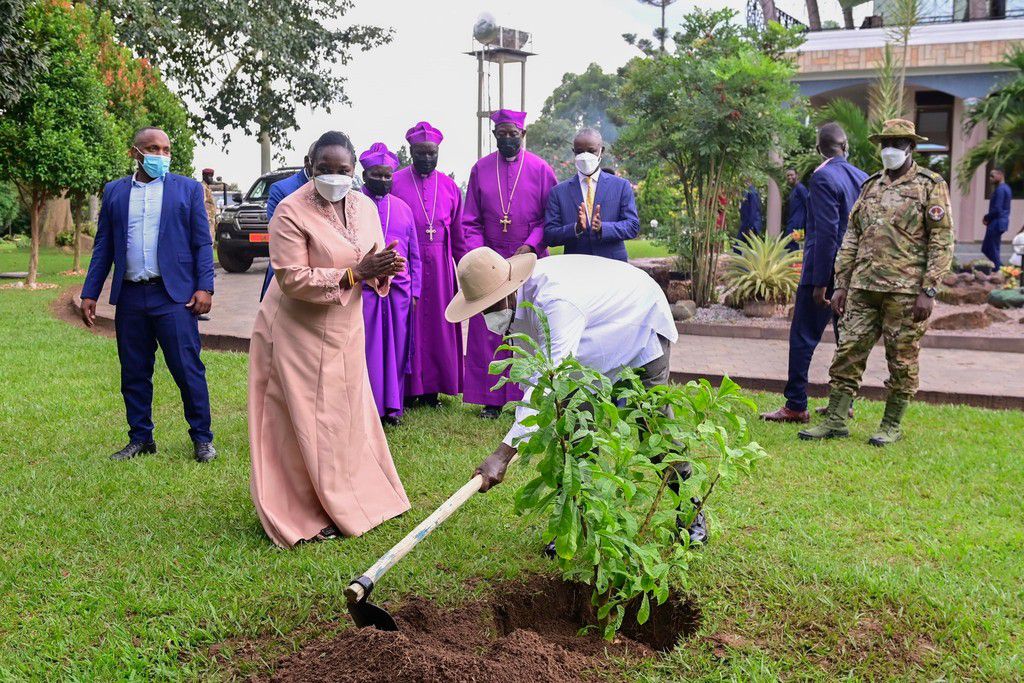 President Museveni plants a tree at Nankabirwa's home