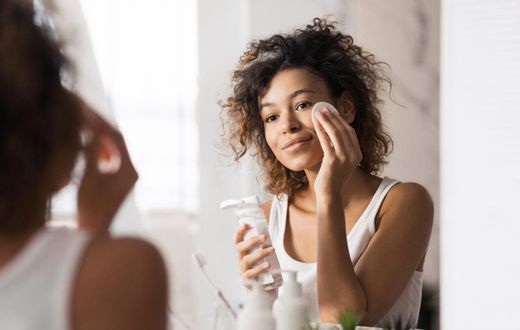 How to layer your skincare products [MedicalNewsToday]