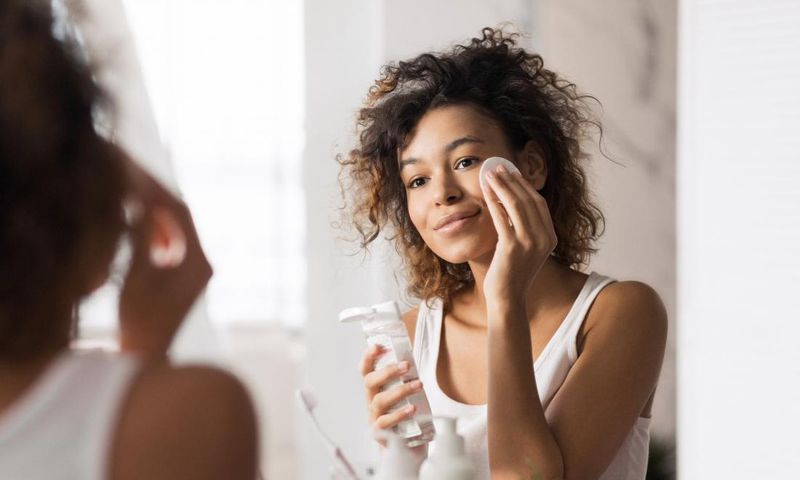 How to layer your skincare products [MedicalNewsToday]