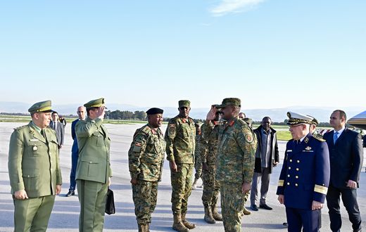 Gen Kainerugaba in Algeria