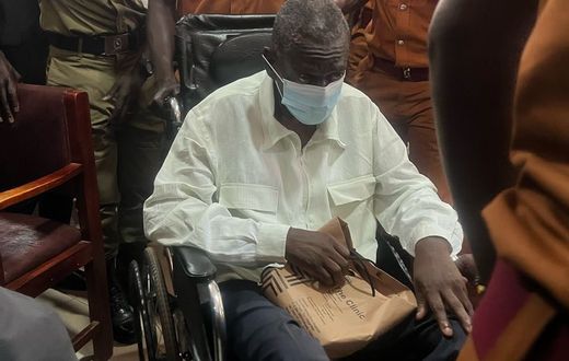 Dr Kizza Besigye arrived at the Nakawa Court in a wheelchair