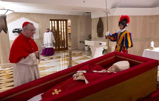 Pope Francis’ body in an open casket