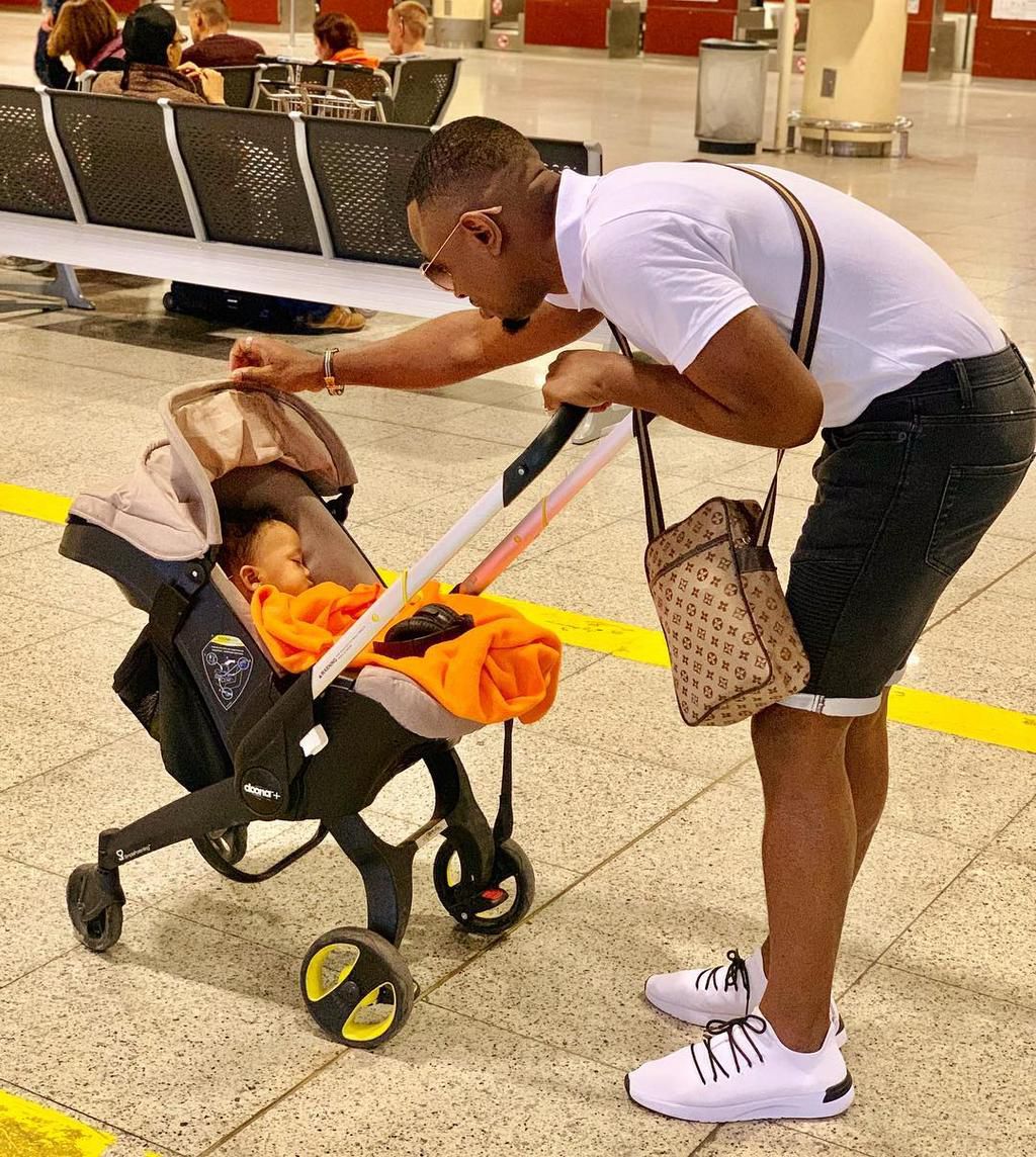 Ommy Dimpoz with his Baby