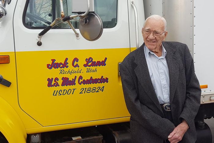 He's 91 and the Post Office Threw Him a Party. For His Retirement.