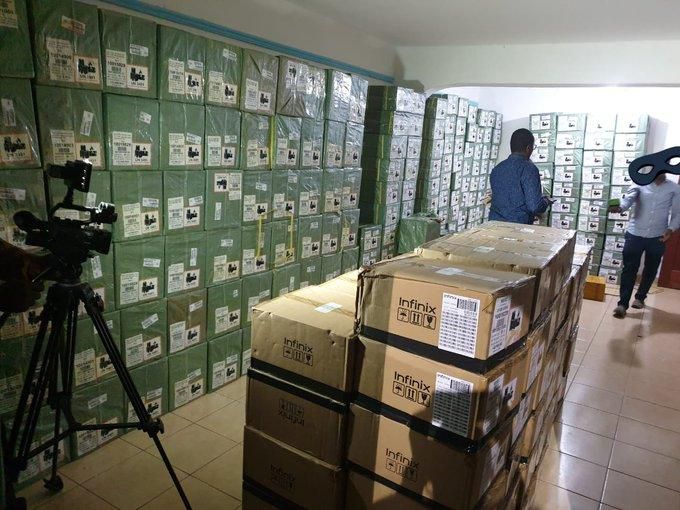 Detectives recover phones worth Sh120 million that were stolen while on transit at JKIA