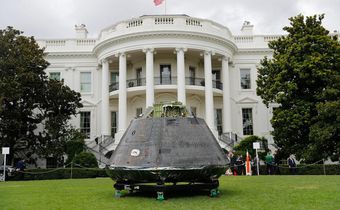 For Artemis mission to moon, NASA seeks to add billions to budget