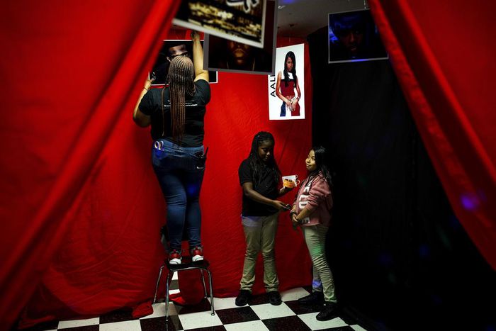 'I Love My Skin!' Black Parents Find Alternative to Integration