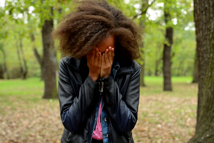 Girl crying(VideoBlocks)