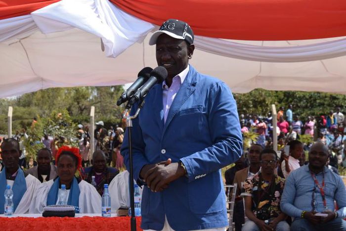 Deputy President William Ruto addressing residents at Karumo Technical Training Institute on Saturday