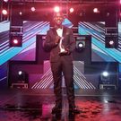 Nviiri with his award at the 2019 Pulse Music Video Awards (PMVA)