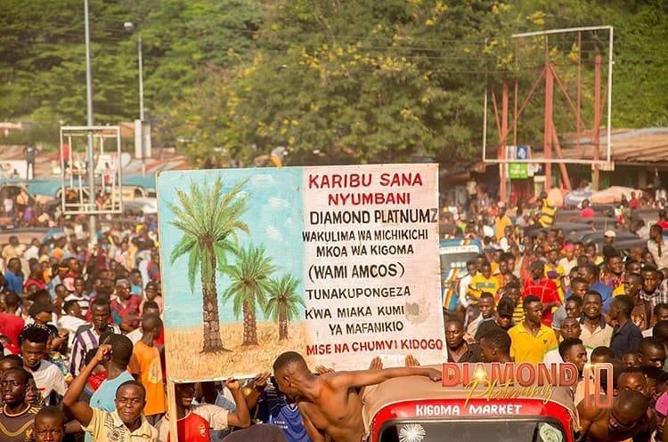 WCB President Diamond accorded a heroic welcome in his home Town Kigoma ahead of much anticipated Concert (photos)
