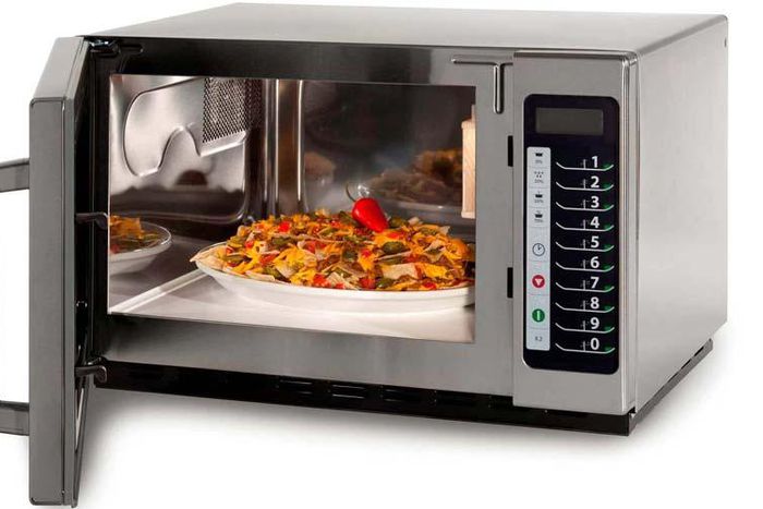 Dangers of microwaving food in plastic containers(Read The Unread)