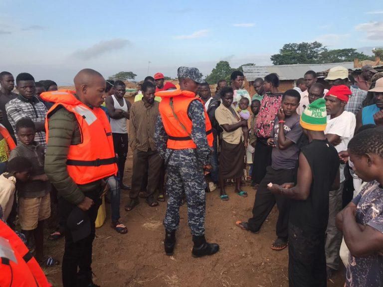 ___9138258___2018___11___26___9___Bryan-White-Weighs-in-on-Search-for-Survivors-and-Bodies-of-the-Departed-1-768x576