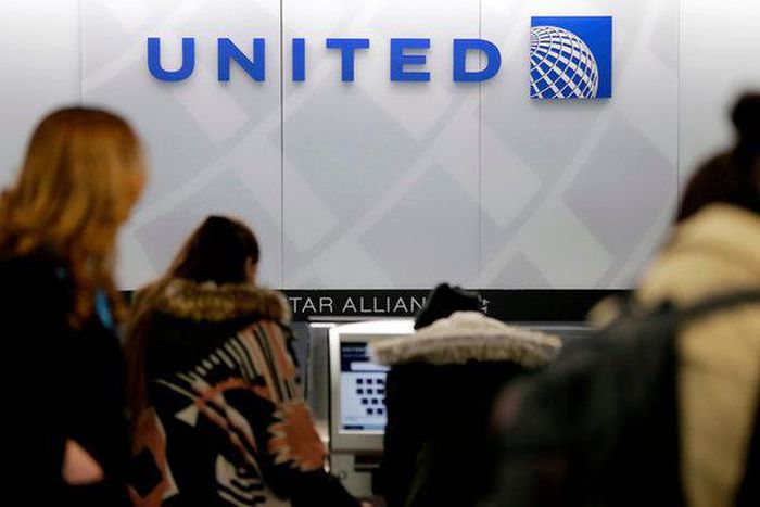 United Airlines employee charged with using racial slurs toward customer