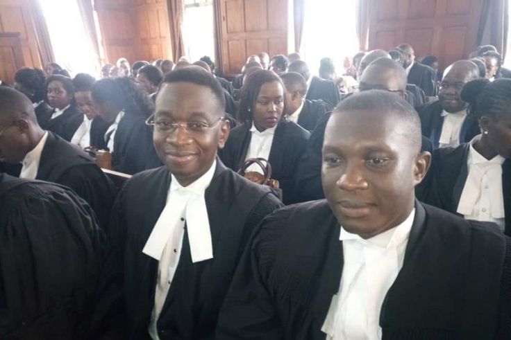 Sylver Kyagulanyi and other advocates at the High Court
