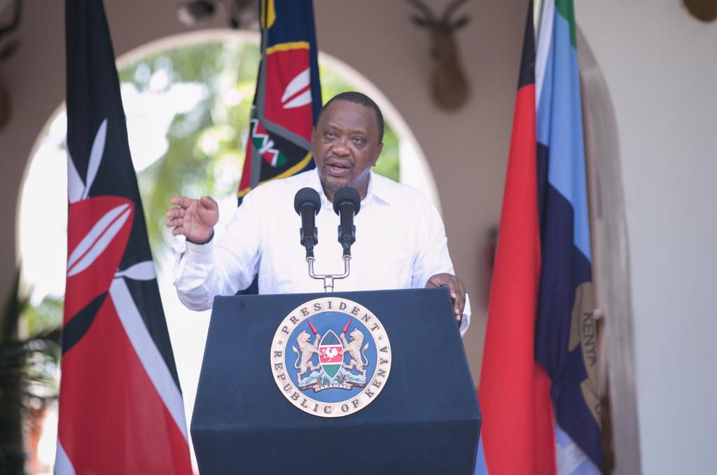 File image of President Uhuru Kenyatta addressing the press