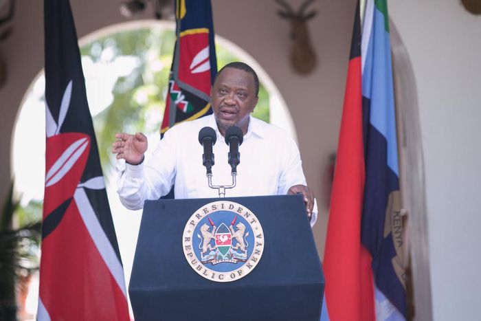 File image of President Uhuru Kenyatta addressing the press