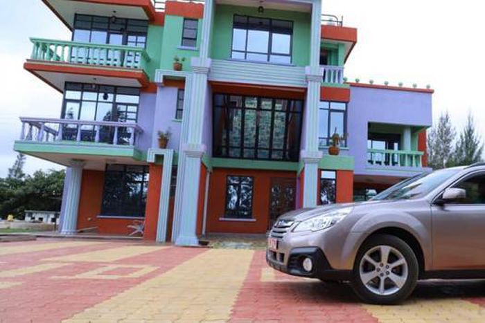 Stylish MP surprises wife with a luxurious car, pours his heart out in a romantic poem [Photos]