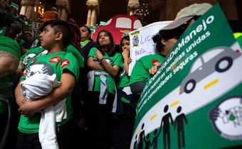 Rebellion by NY County clerks over change in driver's license law