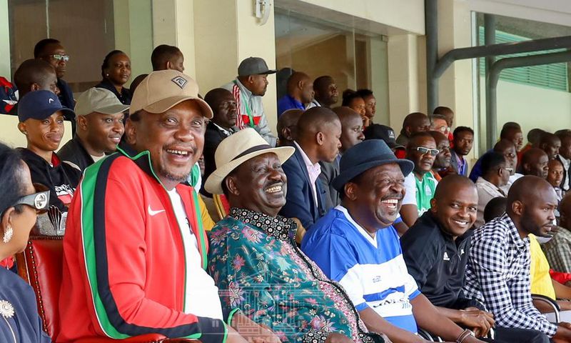 President Uhuru Kenyatta handover a brand new 51-seater Bus to AFC Leopards at State House (Photos)