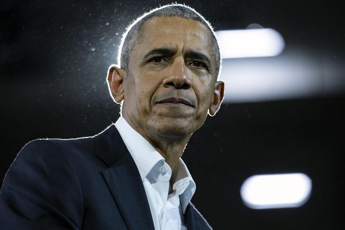 Obama Quietly Gives Advice to 2020 Democrats, but No Endorsement