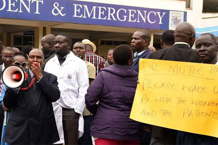 KNH Workers strike kicks off