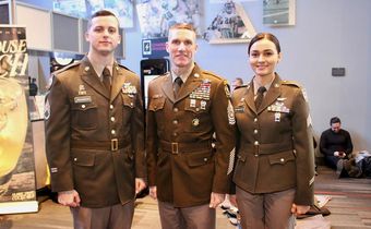 In Picking New Dress Uniform, Army Does an About-Face