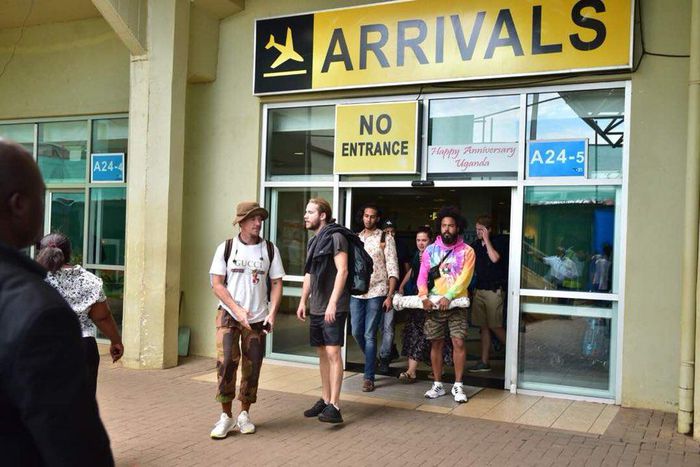 ___8952634___2018___10___8___16___Do_hOFSW4AAvkkt