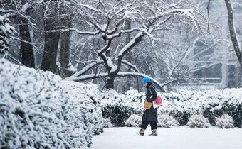 Snow and extreme cold forecast for large band of the u.S.