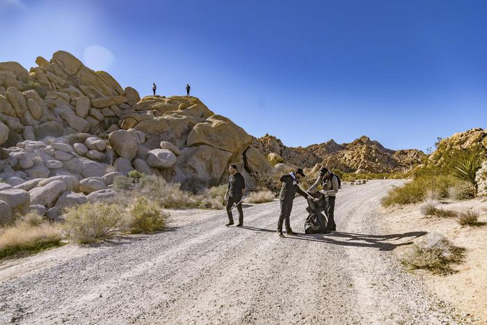 'It Belongs to All of Us': Volunteers Help Clean Up National Parks in Shutdown
