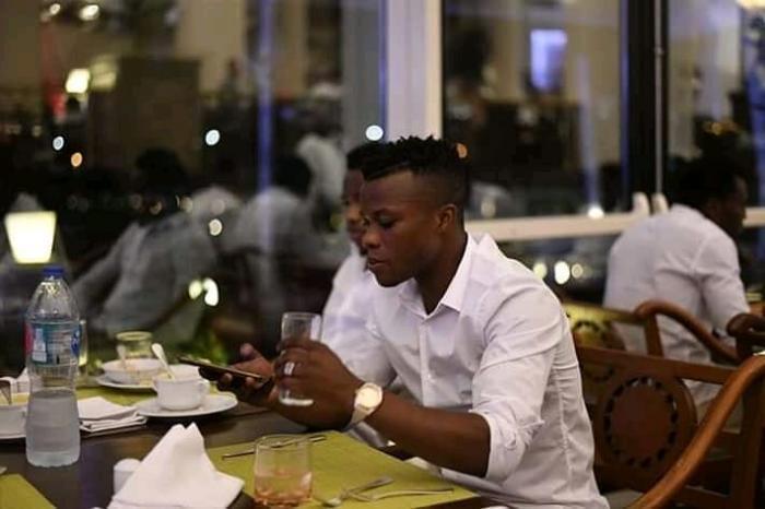 Victor Wanyama gives Harmbee Stars a special treat ahead of clash with Senegal