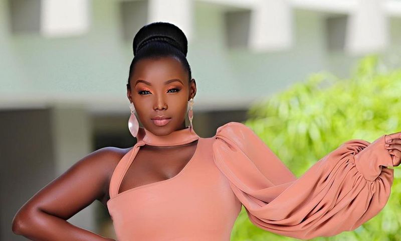 Kate actress forced to defend herself over allegations of being a snob to her fans