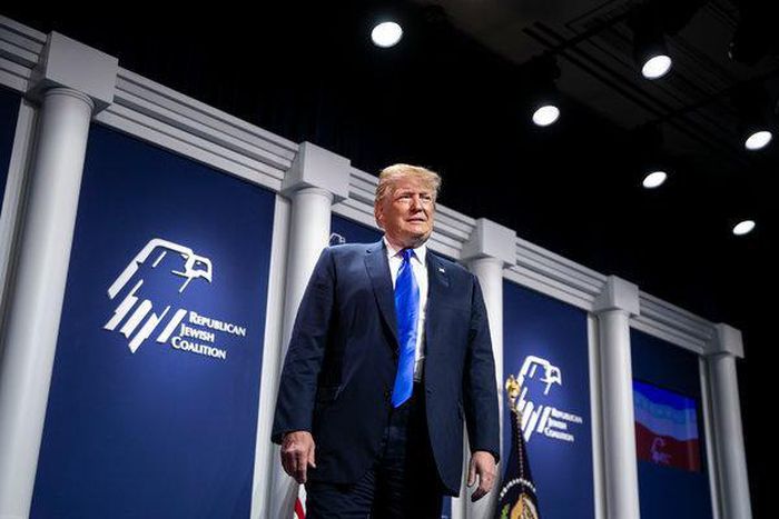 Trump asks Jews for support on tighter borders