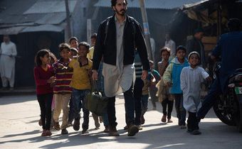 'The Wedding Guest' review: On the run in India