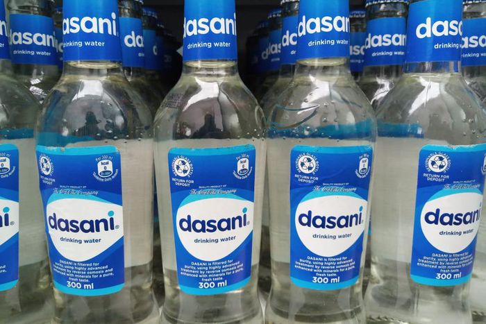 Quench your thirst, help save the world with this bottle of Dasani going for only Sh20